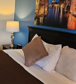 O'Cairns Inn & Suites